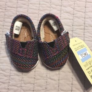 NWT children’s T2 Toms